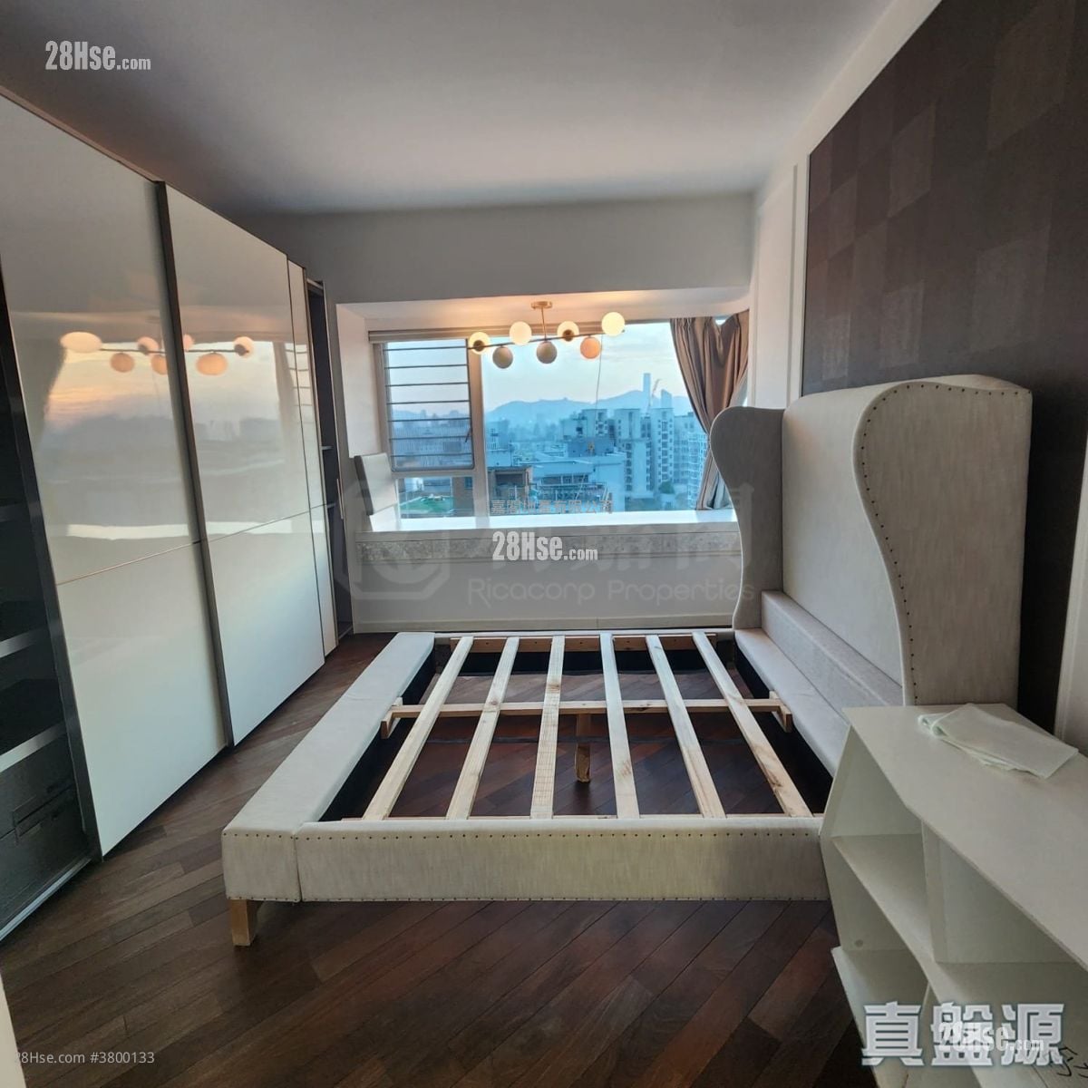 嘉皇台 租盘 1,039 平方尺