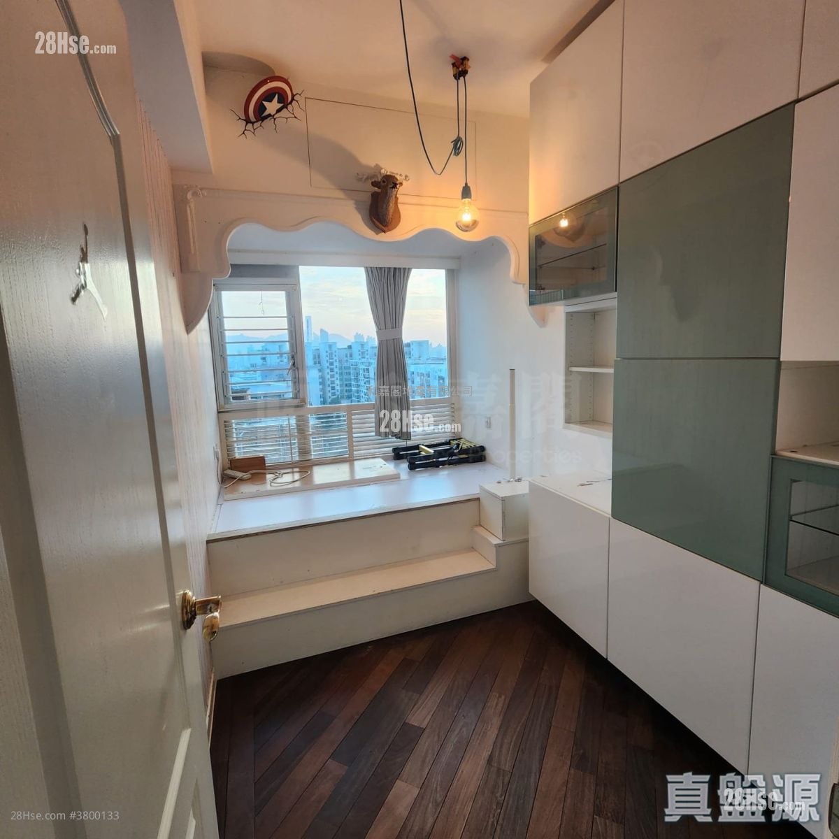 嘉皇台 租盘 1,039 平方尺