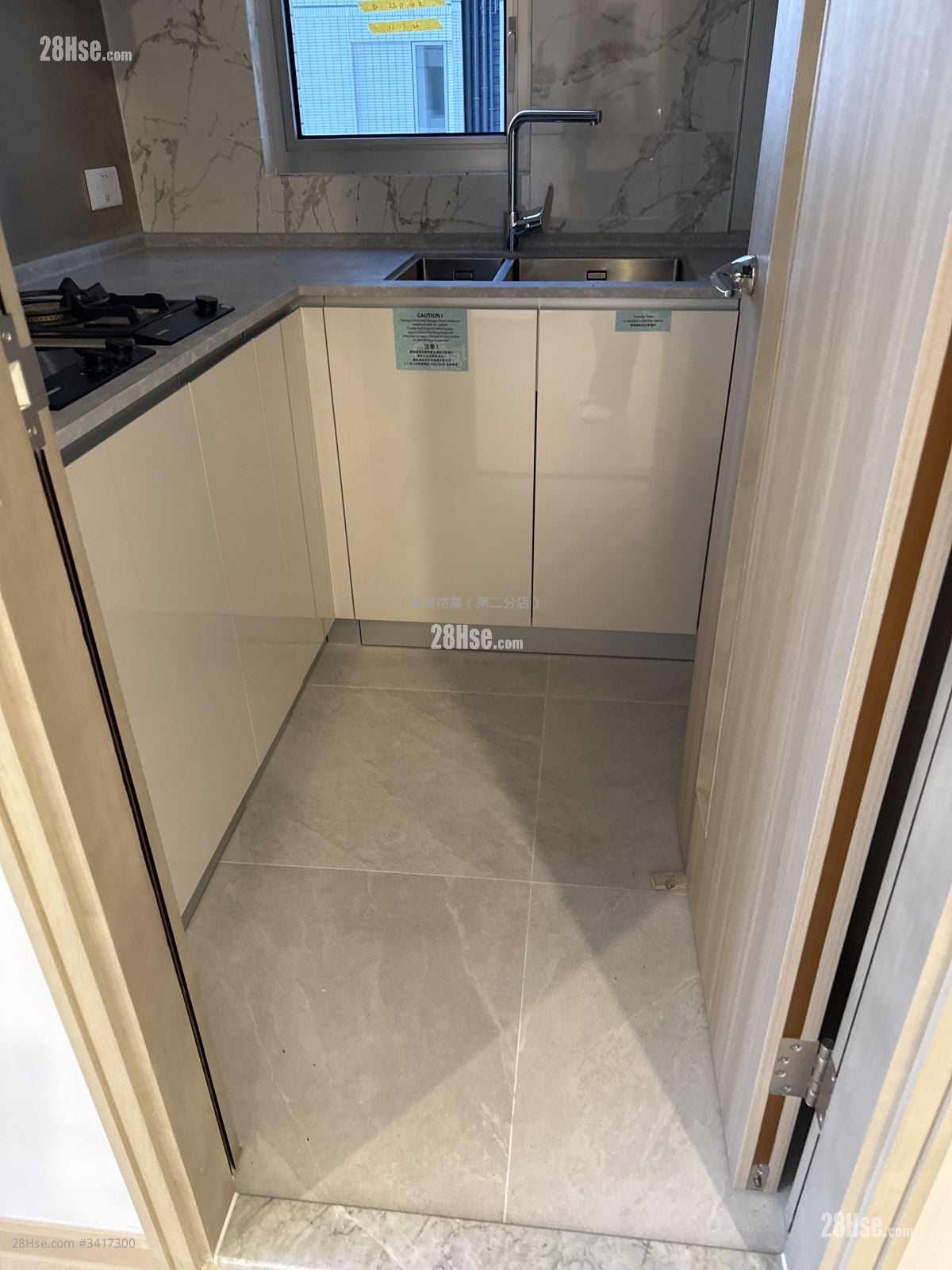 The Coast Line Rental 464 ft²