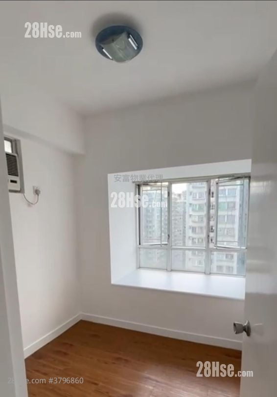 Tai Po Centre Rental 2 Bedrooms , 1 Bathroom 384 ft²