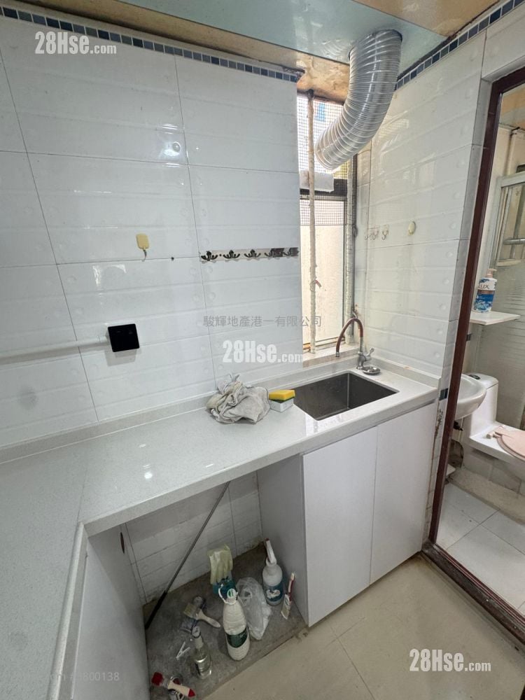 金冠楼 租盘 2 房 , 1 浴室 293 平方尺