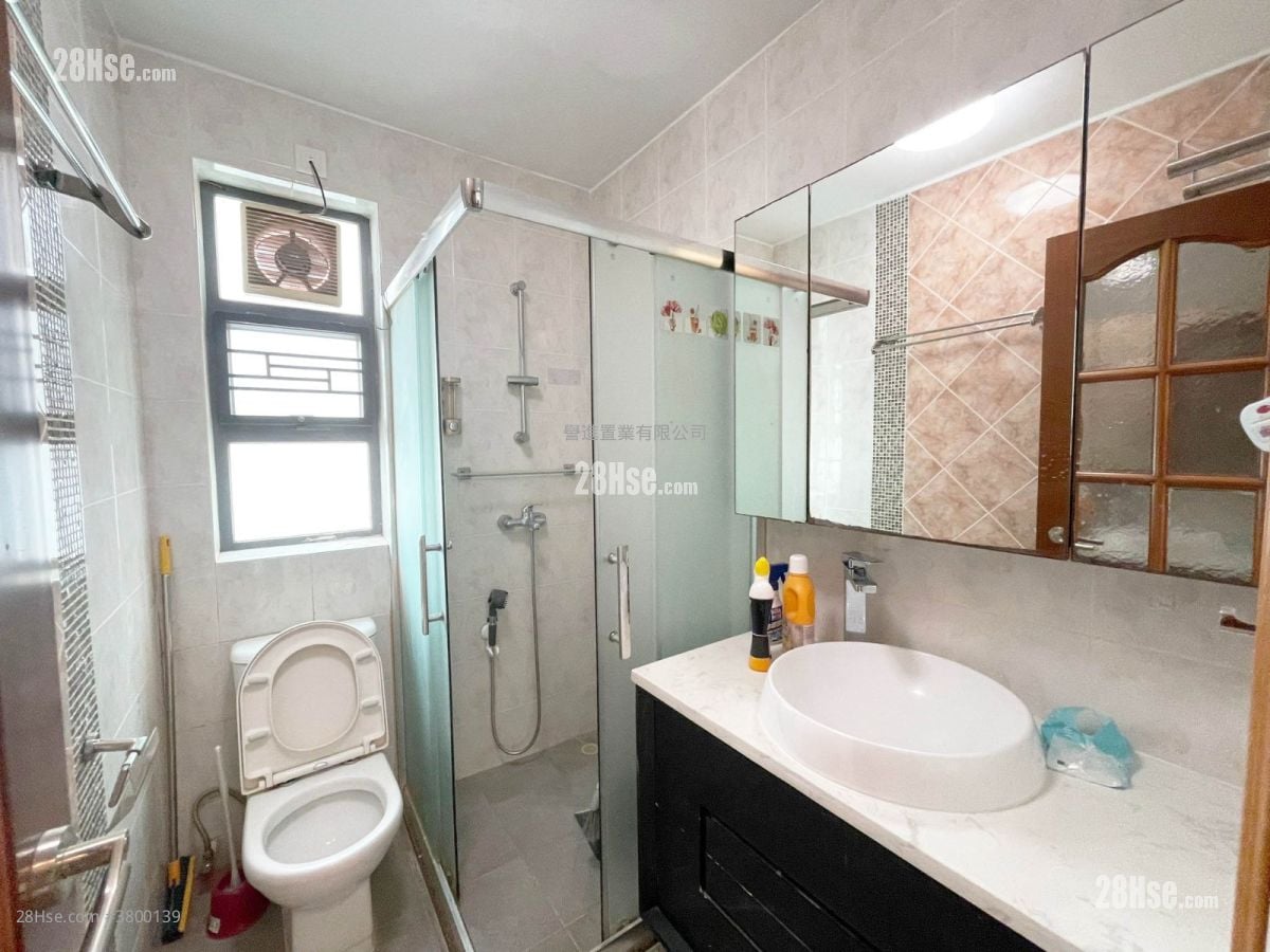 村屋 租盘 3 房 , 1 浴室 700 平方尺