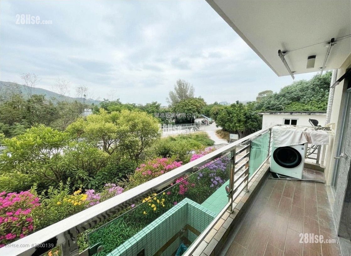 村屋 租盘 3 房 , 1 浴室 700 平方尺