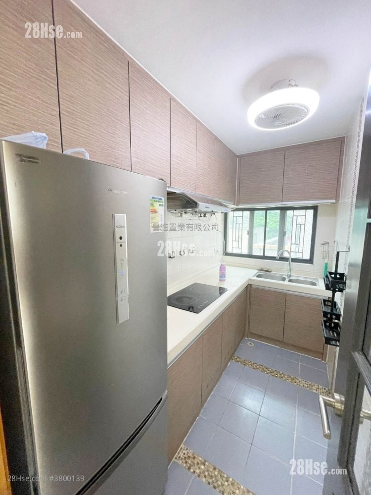 村屋 租盘 3 房 , 1 浴室 700 平方尺