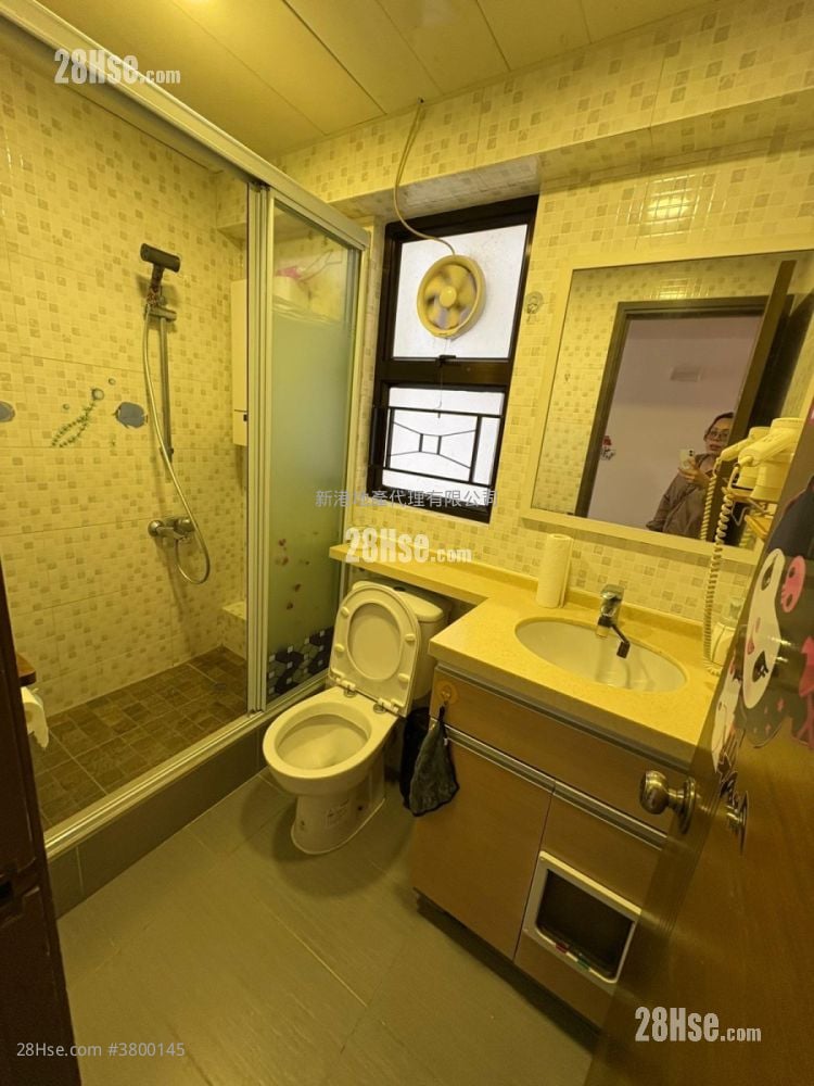 Hung Hom Gardens Rental 3 Bedrooms , 1 Bathroom 480 ft²