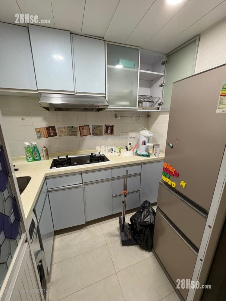 Hung Hom Gardens Rental 3 Bedrooms , 1 Bathroom 480 ft²