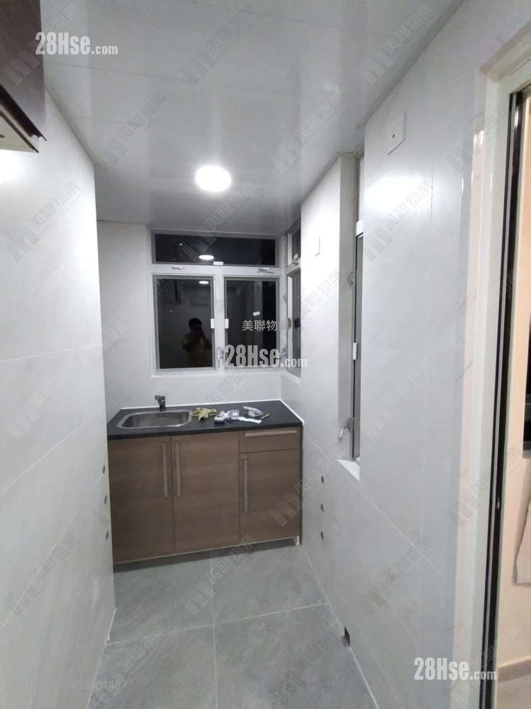 Cheong Lok Mansion Sell 2 Bedrooms 479 ft²