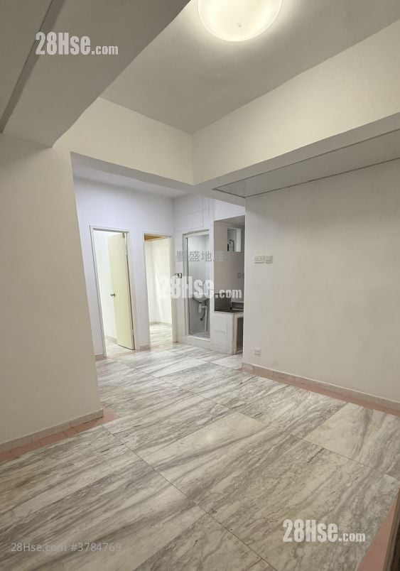 唐楼 租盘 2 房 , 1 浴室 320 平方尺