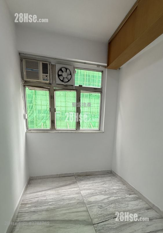 唐楼 租盘 2 房 , 1 浴室 320 平方尺