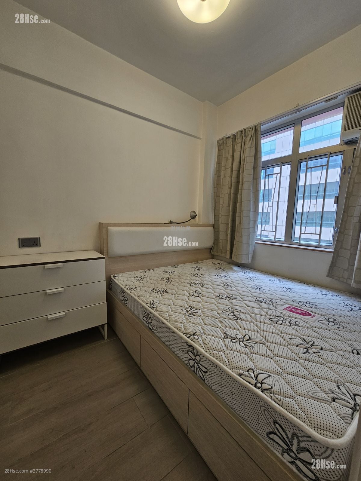 单幢楼房 售盘 1 房 , 1 浴室 351 平方尺