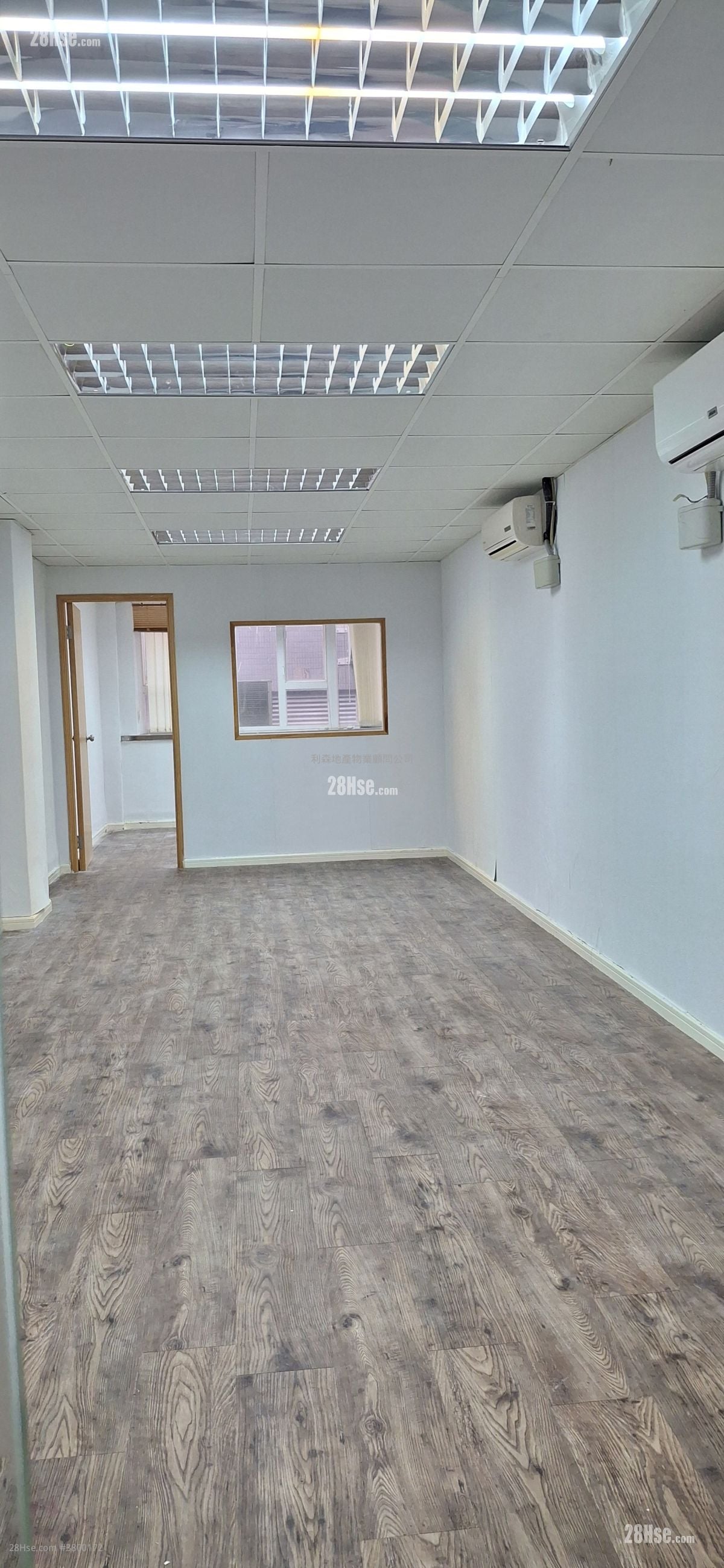 Efficiency House Rental 385 ft²