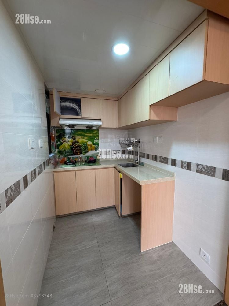 海峰中心 租盘 2 房 , 1 浴室 362 平方尺