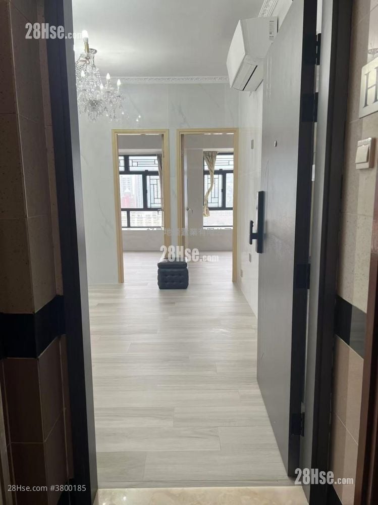 Skyline Plaza Rental 2 Bedrooms , 1 Bathroom 415 ft²