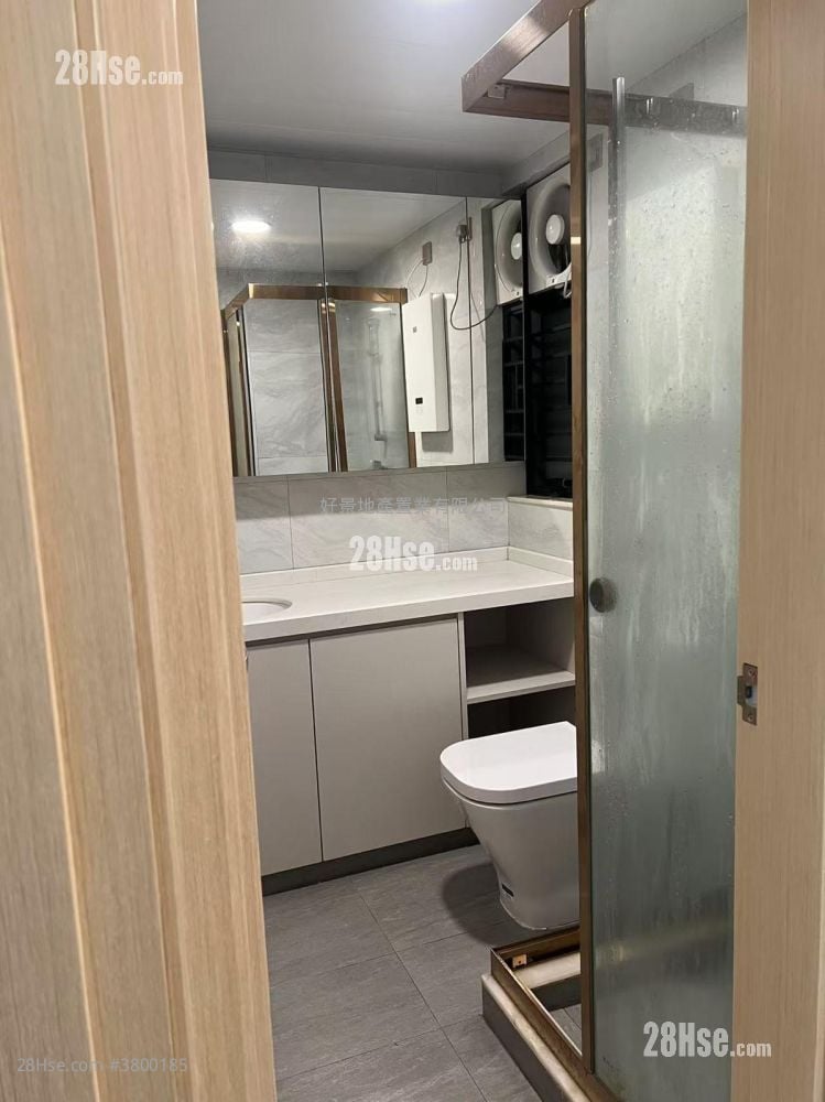 Skyline Plaza Rental 2 Bedrooms , 1 Bathroom 415 ft²