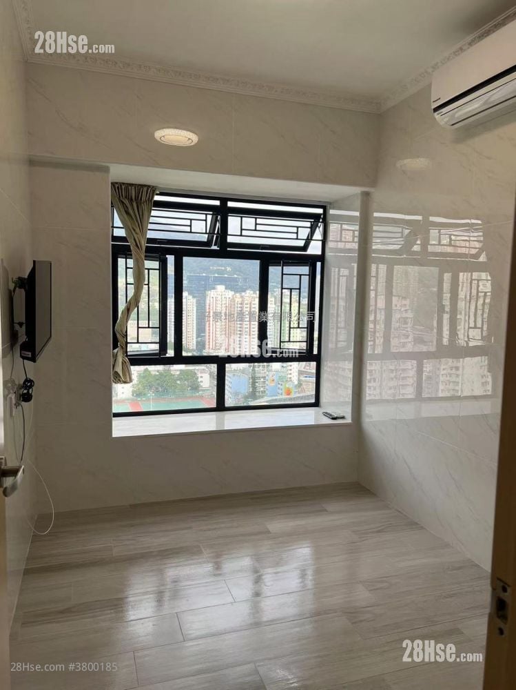 Skyline Plaza Rental 2 Bedrooms , 1 Bathroom 415 ft²