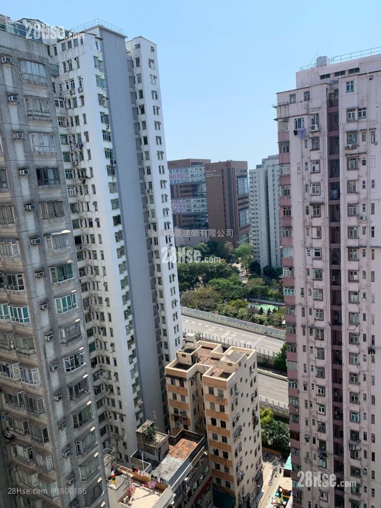 Season Mansion Sell 2 Bedrooms , 1 Bathroom 271 ft²