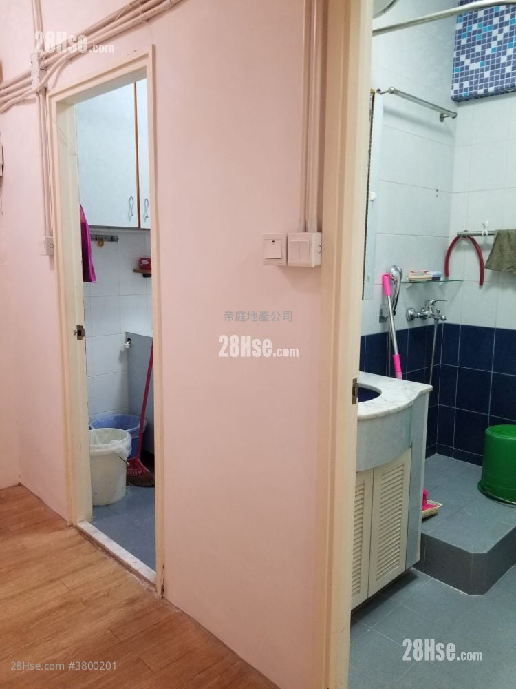 东庐大楼 售盘 2 房 , 1 浴室 393 平方尺