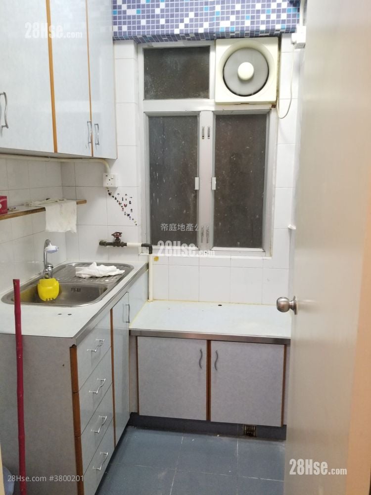 东庐大楼 售盘 2 房 , 1 浴室 393 平方尺