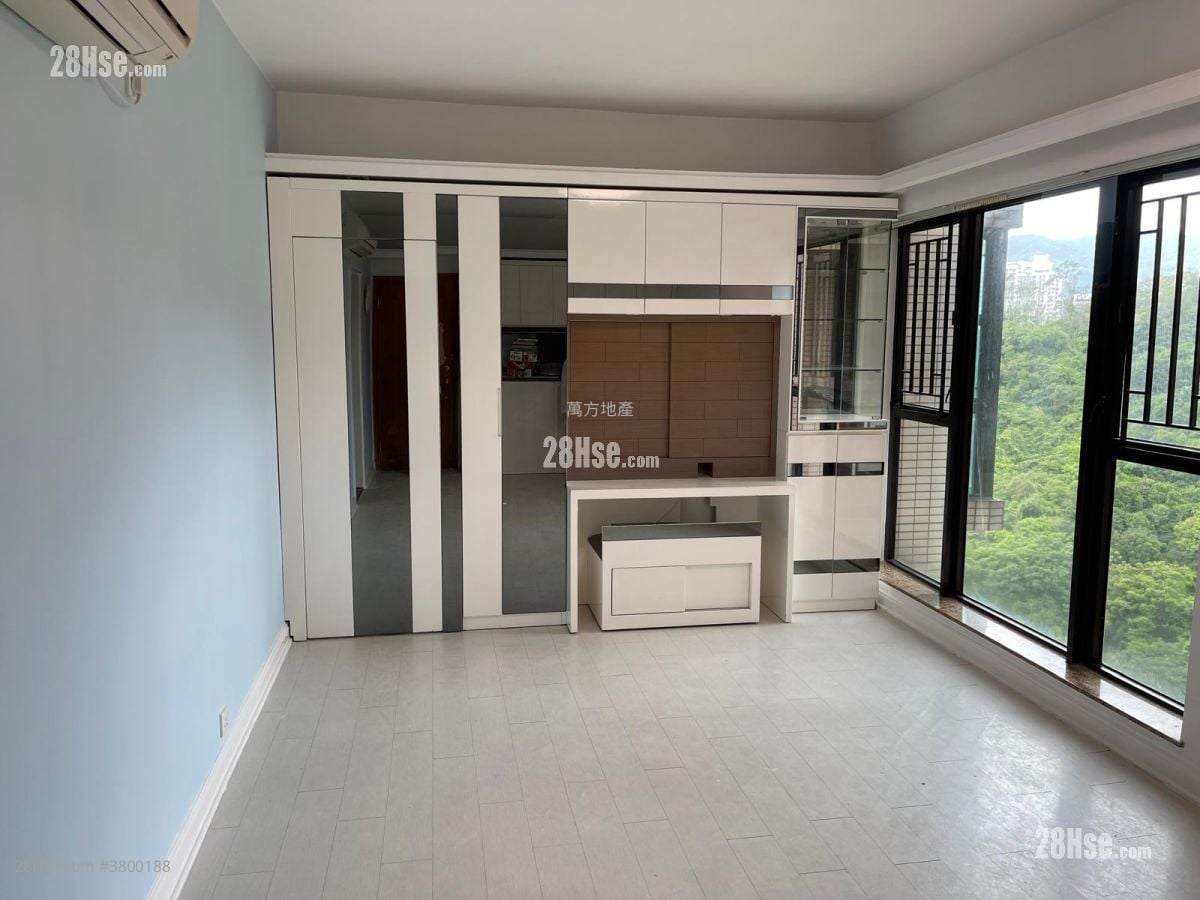 Castello Sell 4 Bedrooms , 3 Bathrooms 836 ft²