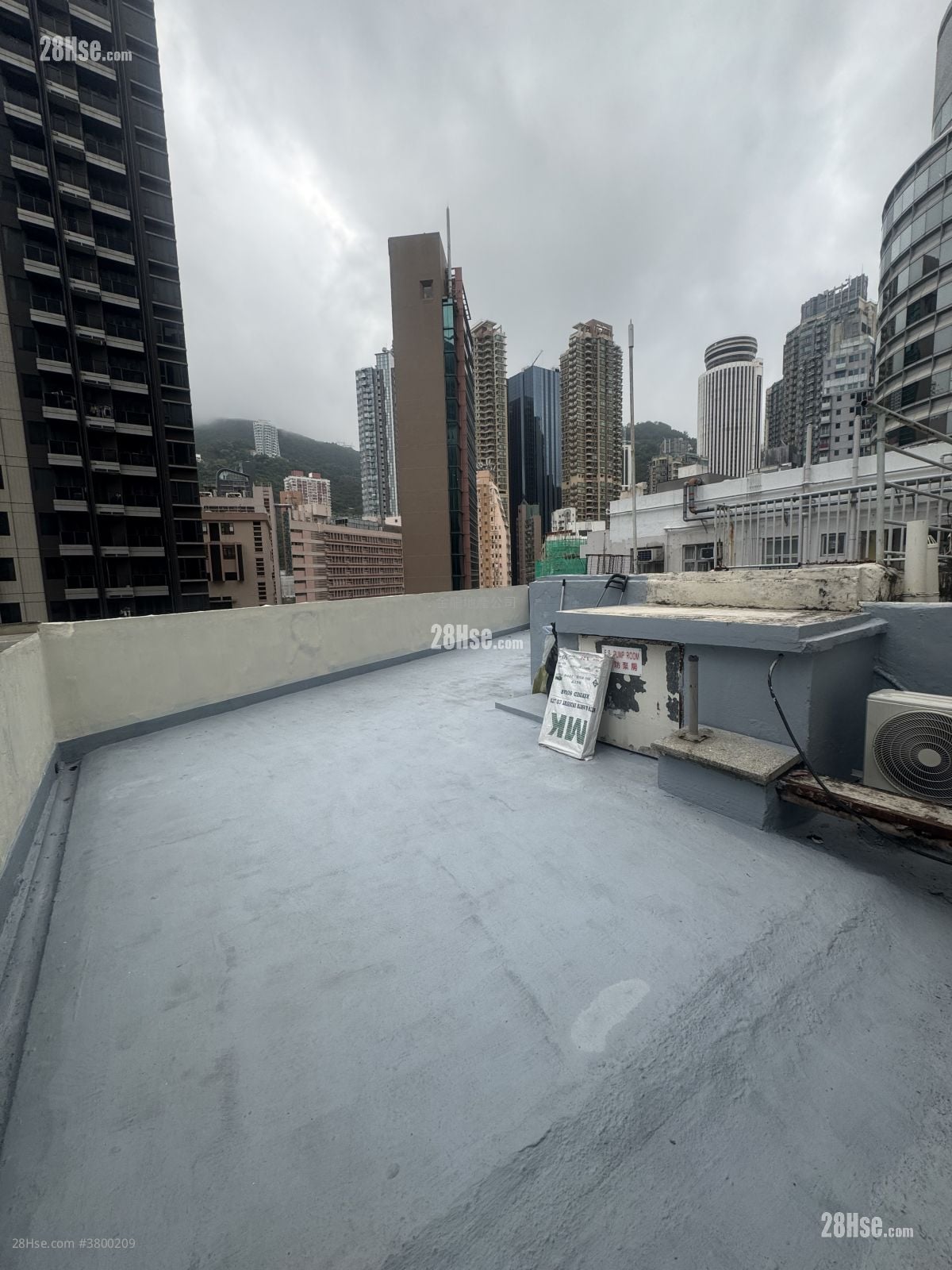 单幢楼房 租盘 731 平方尺