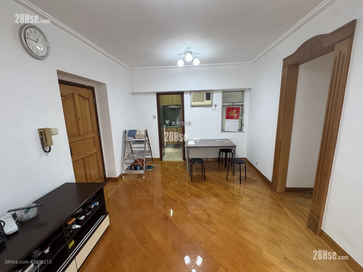 荃景花园 售盘 3 房 529 平方尺