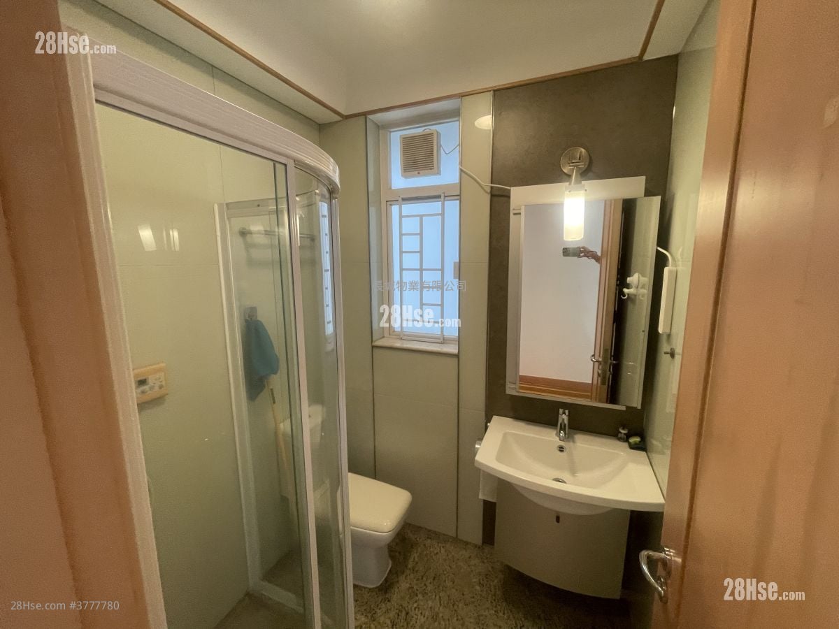 逸桦园 售盘 3 房 , 2 浴室 752 平方尺