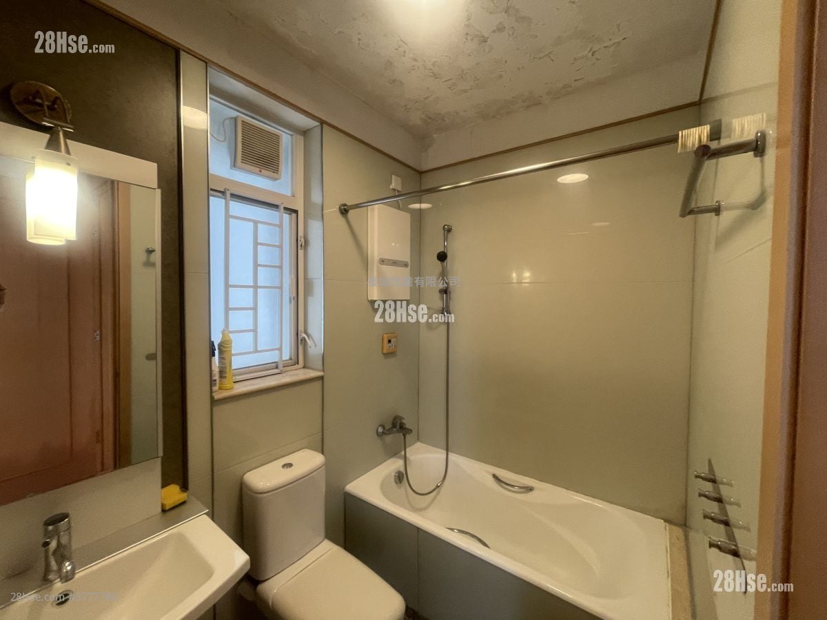 逸桦园 售盘 3 房 , 2 浴室 752 平方尺