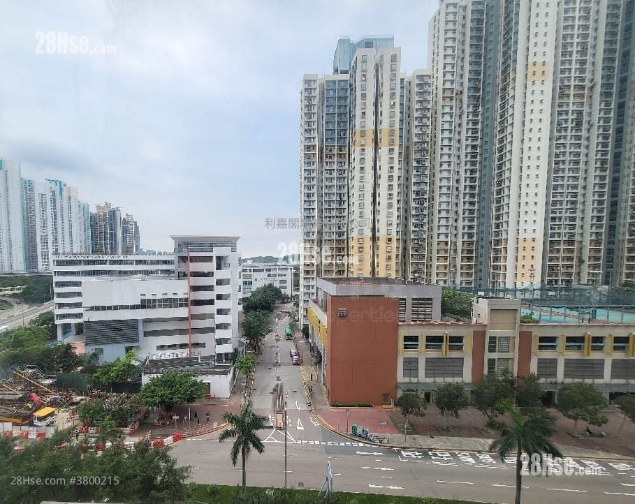 Aquamarine Sell 3 Bedrooms 577 ft²