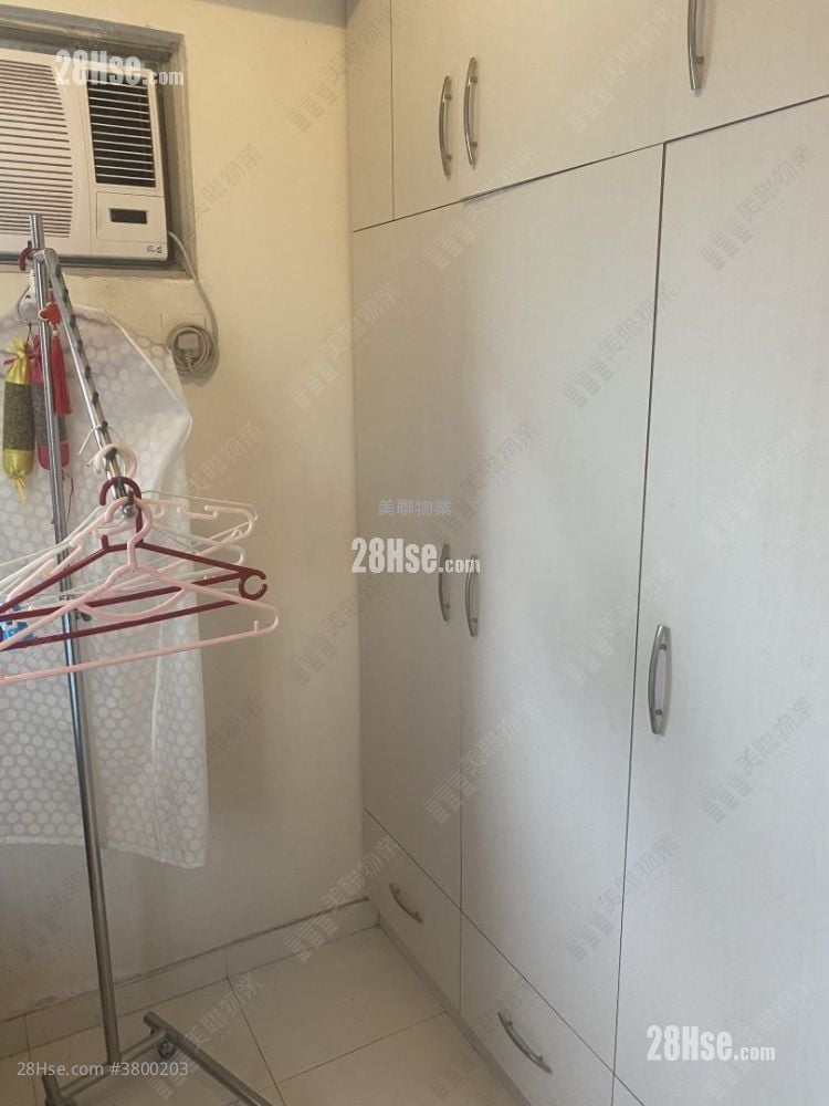 Fanling Town Center Sell 3 Bedrooms , 1 Bathroom 454 ft²