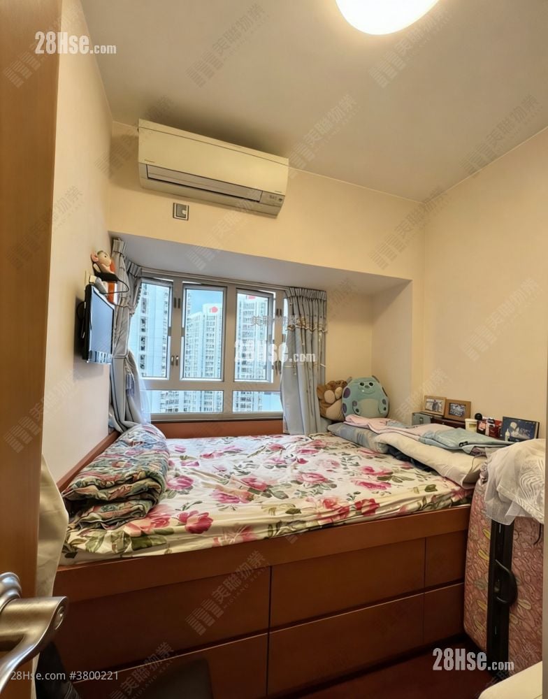 Hong Tak Gardens Sell 2 Bedrooms 412 ft²