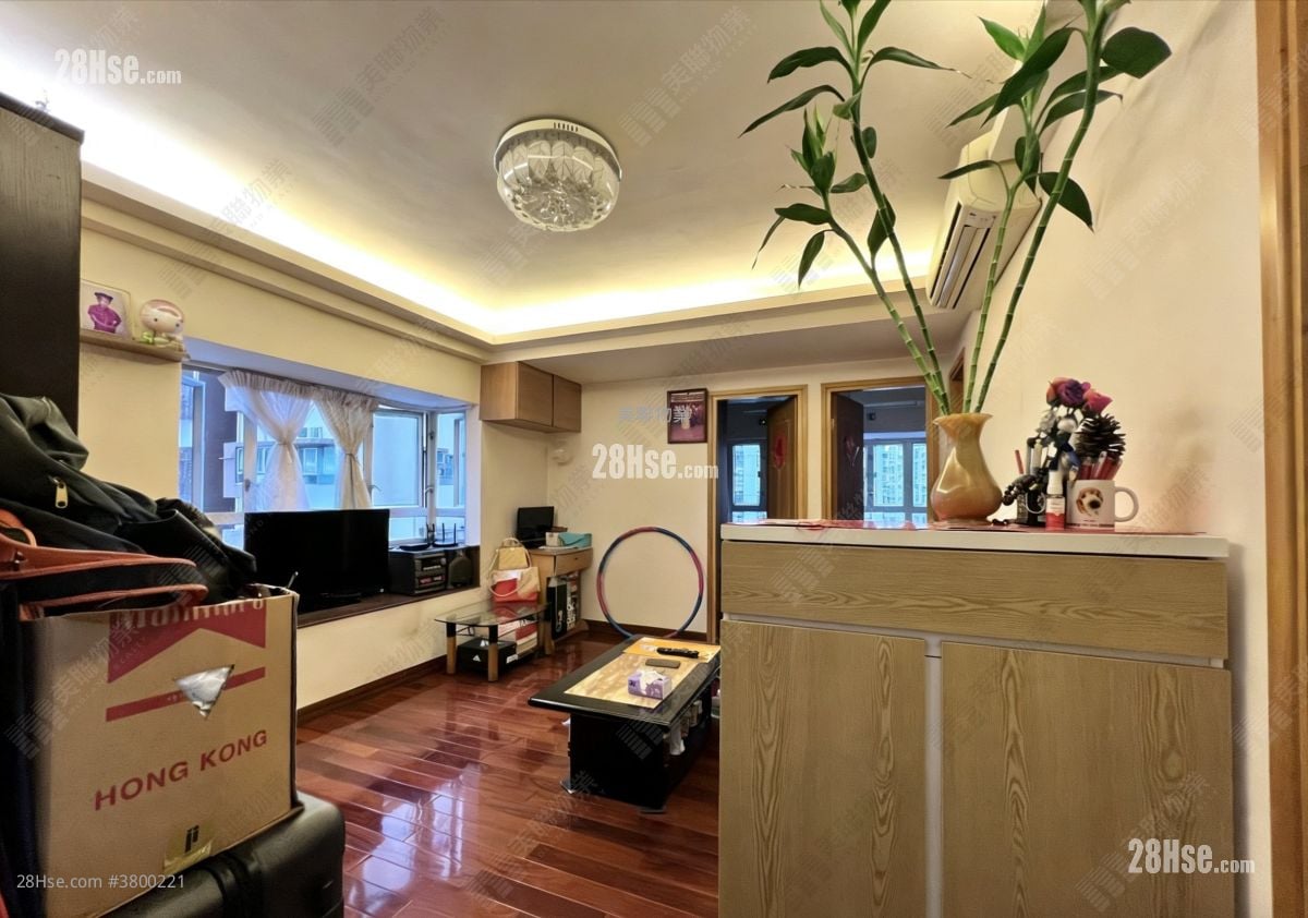 Hong Tak Gardens Sell 2 Bedrooms 412 ft²