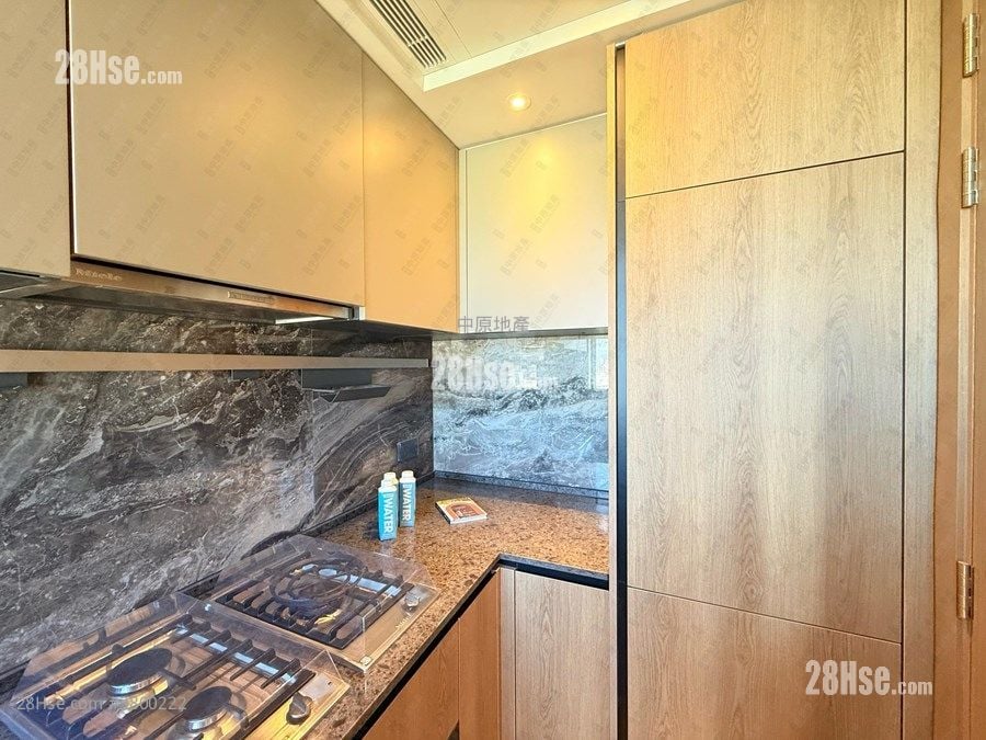 In One Rental 2 Bedrooms , 1 Bathroom 522 ft²