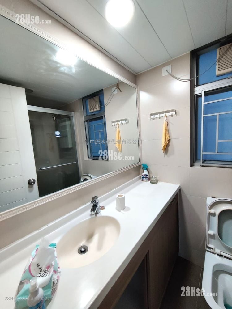 Summit Terrace Rental 2 Bedrooms , 1 Bathroom 455 ft²