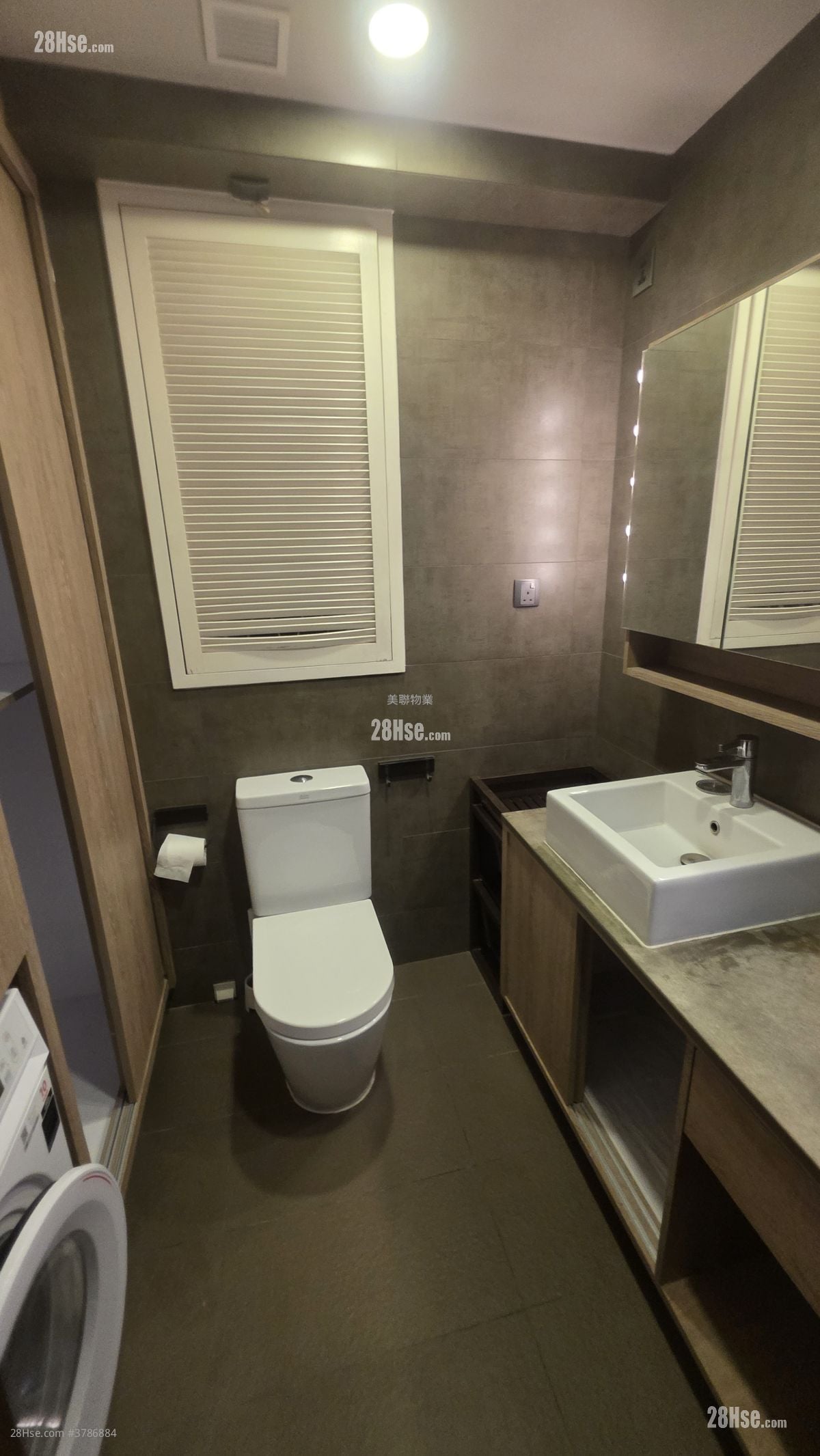 卓尔居 售盘 3 房 , 1 浴室 679 平方尺