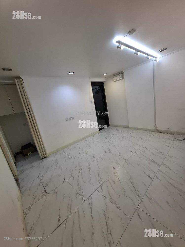 Kiu Kin  Rental 3 Bedrooms , 1 Toilet 630 ft²