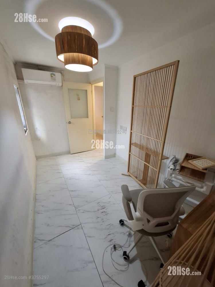 Kiu Kin  Rental 3 Bedrooms , 1 Toilet 630 ft²