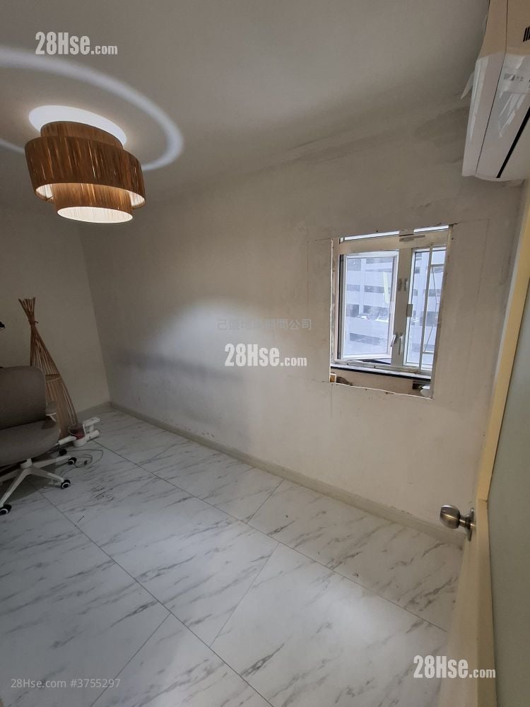 Kiu Kin  Rental 3 Bedrooms , 1 Toilet 630 ft²