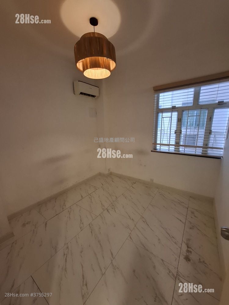 Kiu Kin  Rental 3 Bedrooms , 1 Toilet 630 ft²