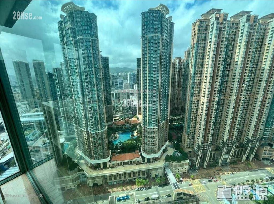 Aquamarine Sell 3 Bedrooms 588 ft²