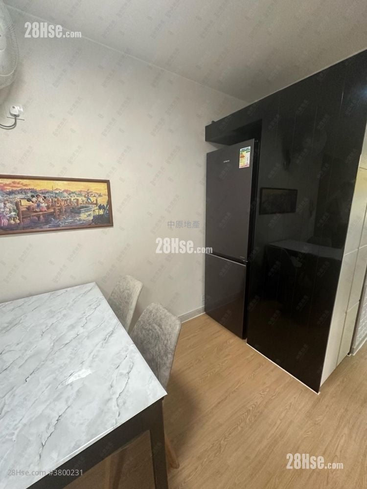 Bauhinia Garden Sell 2 Bedrooms 484 ft²