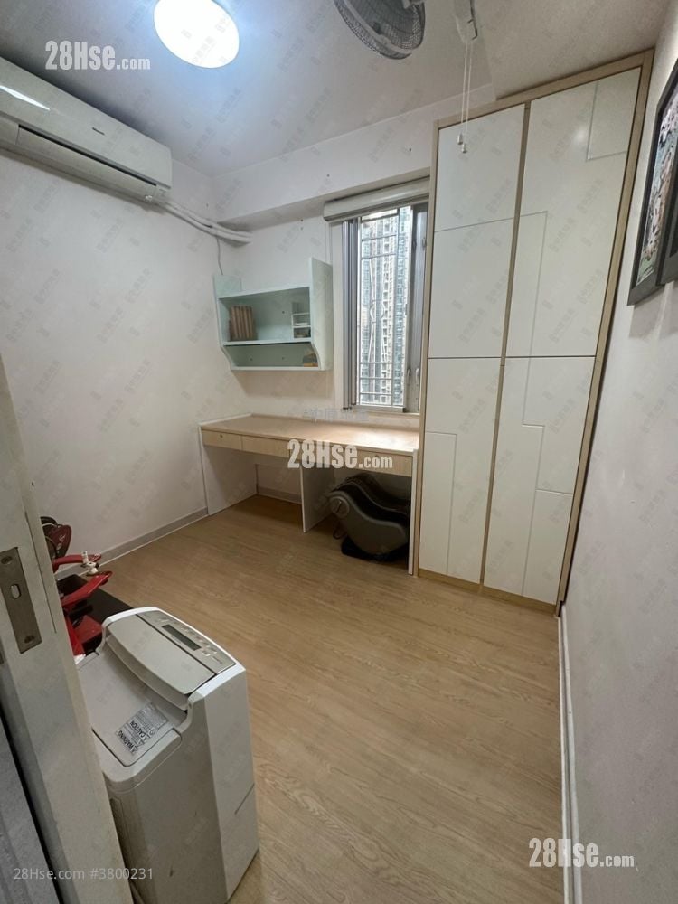 Bauhinia Garden Sell 2 Bedrooms 484 ft²