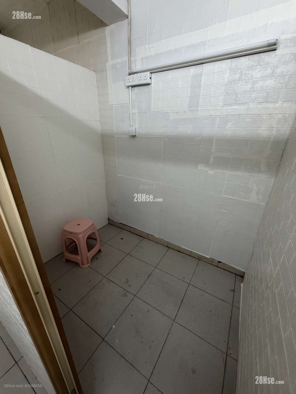 唐楼 租盘 2 房 , 1 浴室 180 平方尺