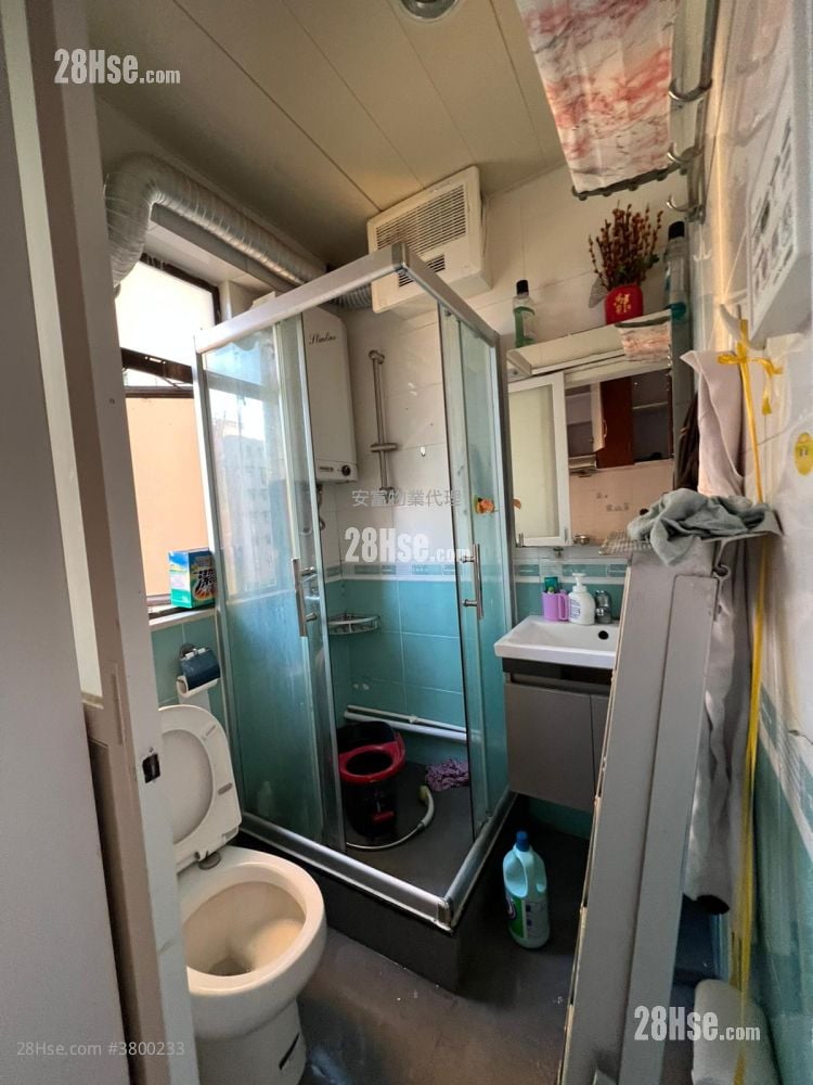 On Dick Building Rental 2 Bedrooms , 1 Bathroom 334 ft²