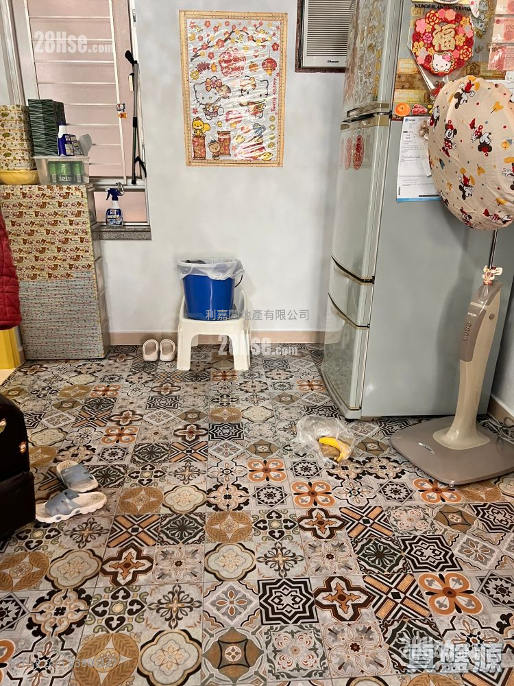 Kingswood Villas Sell 3 Bedrooms 635 ft²