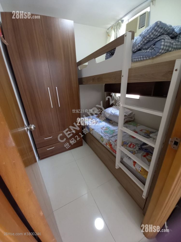 Kam Lung Court Sell 2 Bedrooms , 1 Bathroom 401 ft²