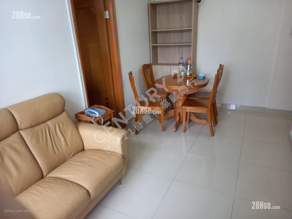 Kam Lung Court Sell 2 Bedrooms , 1 Bathroom 401 ft²