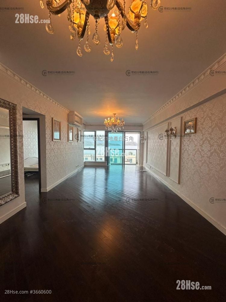 Mayfair By The Sea Rental 4 Bedrooms , 3 Bathrooms 1,395 ft²