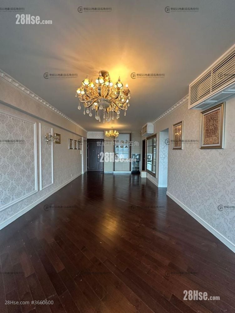 Mayfair By The Sea Rental 4 Bedrooms , 3 Bathrooms 1,395 ft²