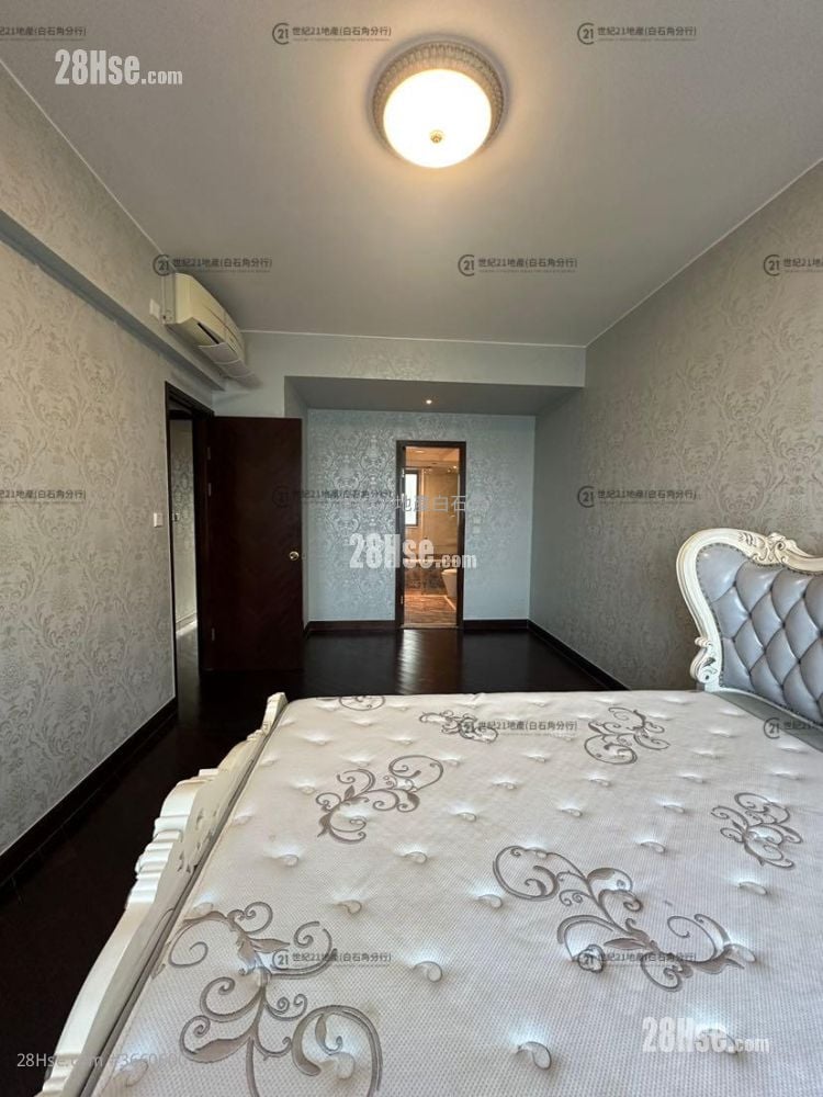 Mayfair By The Sea Rental 4 Bedrooms , 3 Bathrooms 1,395 ft²