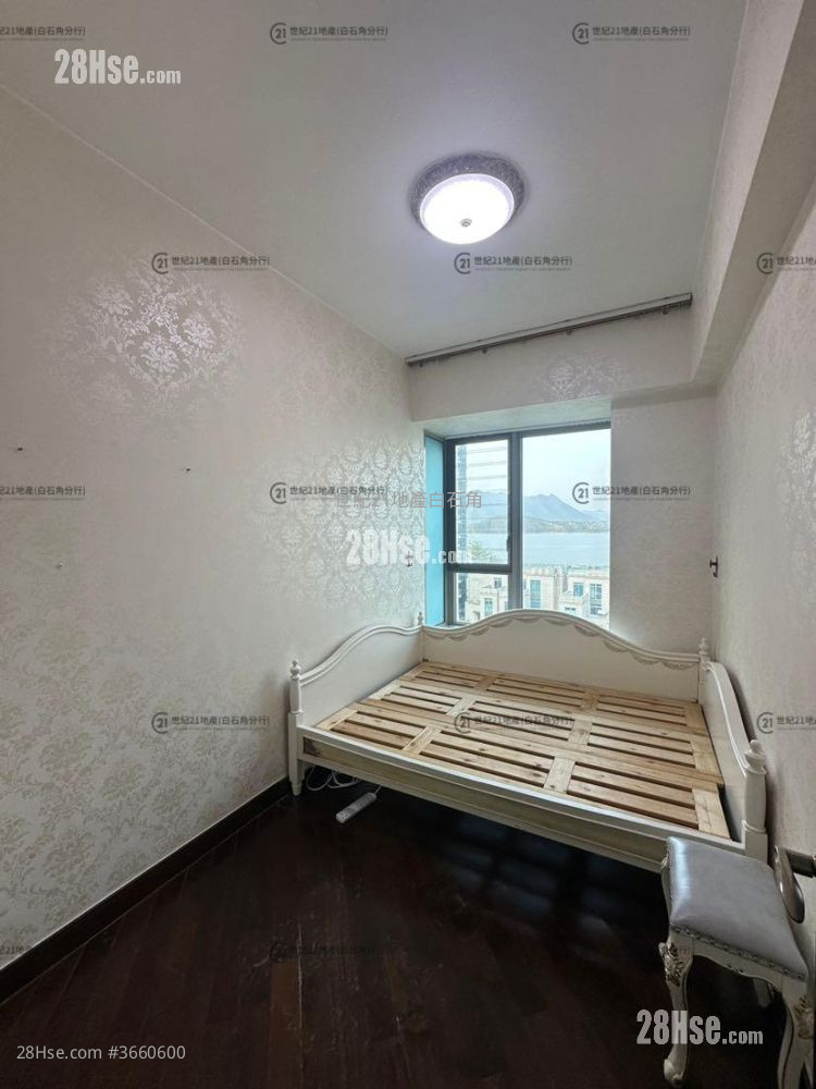 Mayfair By The Sea Rental 4 Bedrooms , 3 Bathrooms 1,395 ft²